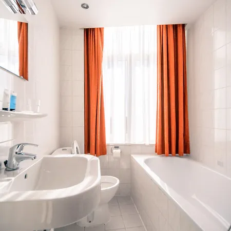 Du Parc Hotel 4*