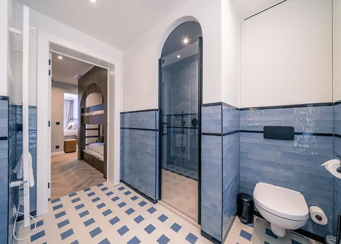 Отель Du Parc 4*