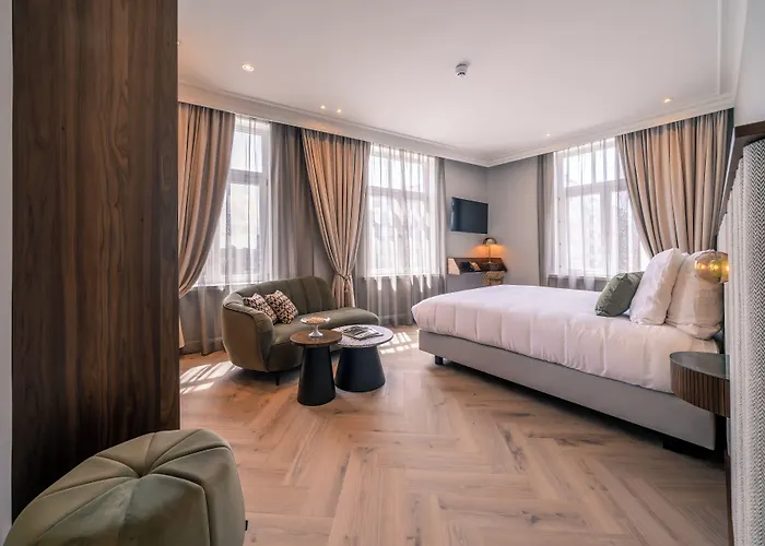 Du Parc Szálloda 4*