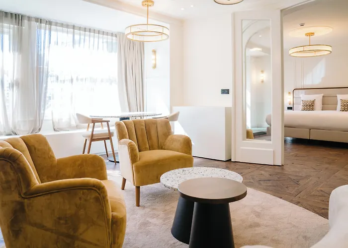 Отель Du Parc 4*